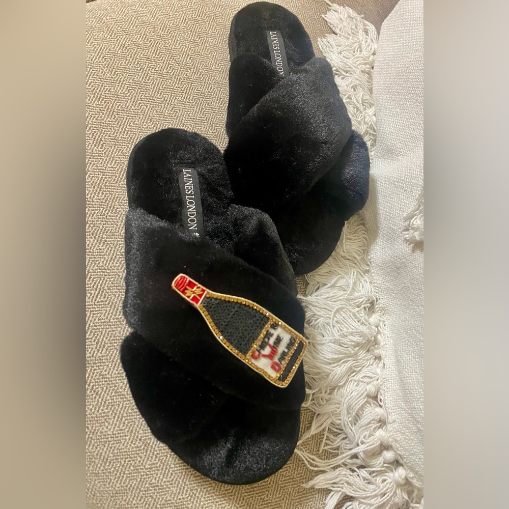 LAINES LONDON  Black Women's Slippers with Embellishment